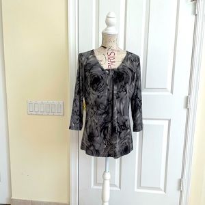 Susan Graver V- Neck Liquid Knit Top - M